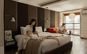 Keypad Hotel - 24 Hang Ga